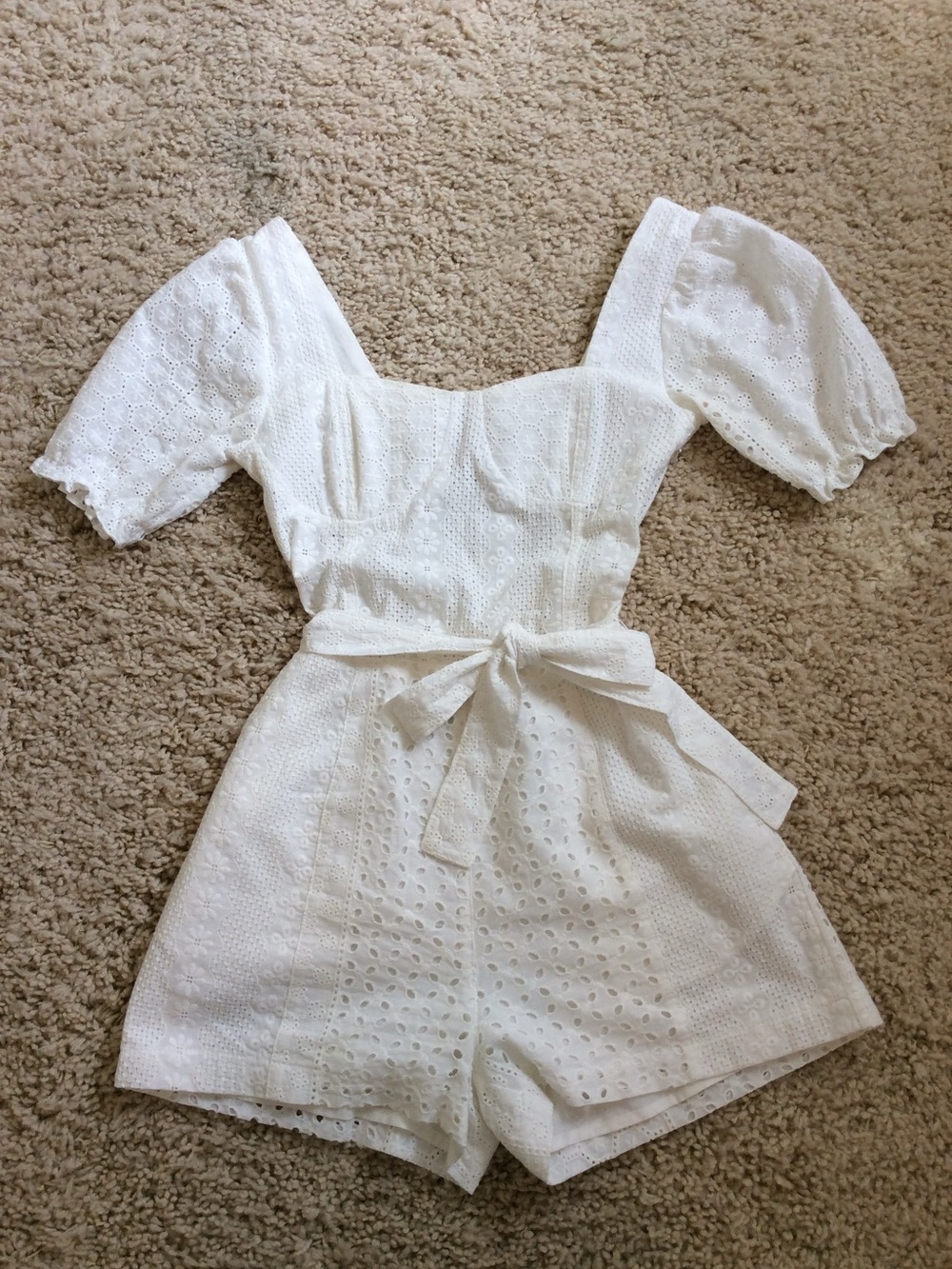 Blank NYC White Eyelet Puff Sleeve Romper - Picture 6 of 9